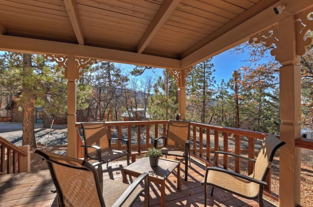 Canyon Castle Mtn Retreat w Hot Tub