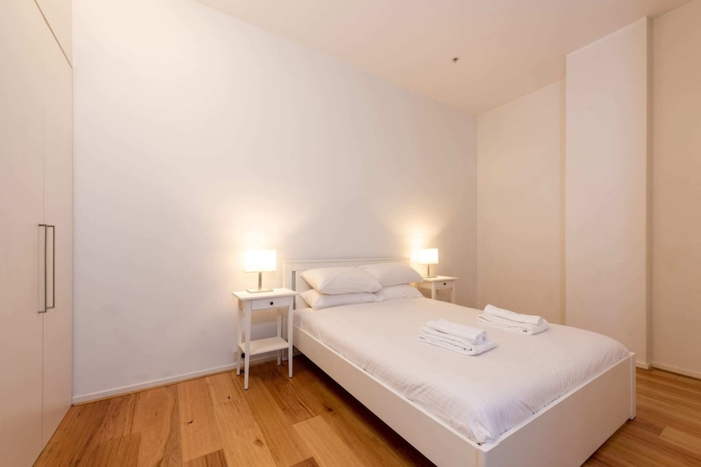 Central Boutique Studio in the Heart of Melbourne!