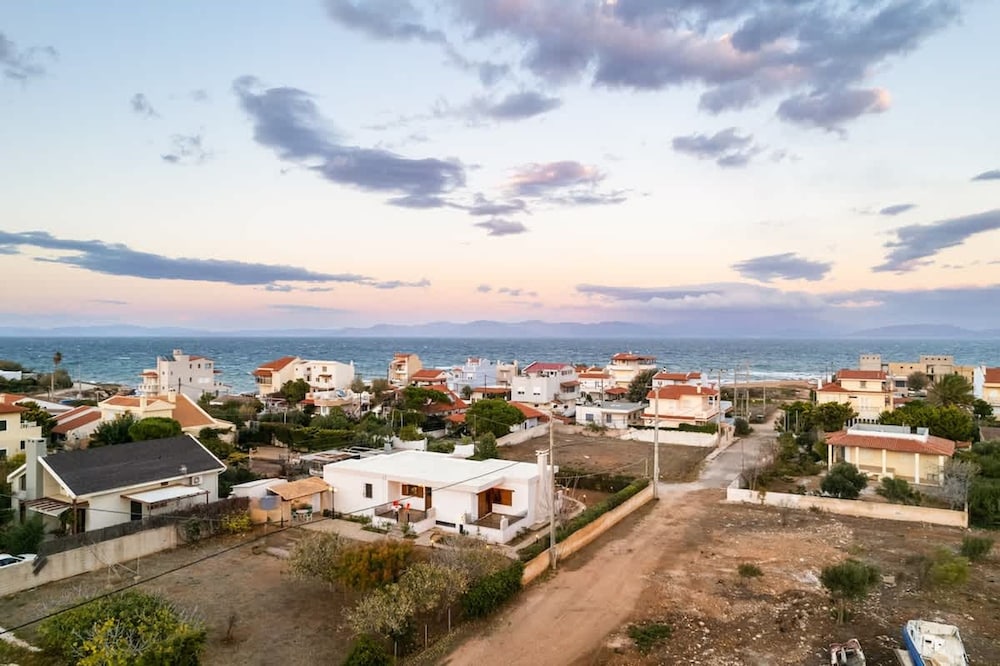 Artemida Beachside Escape w BBQ Parking