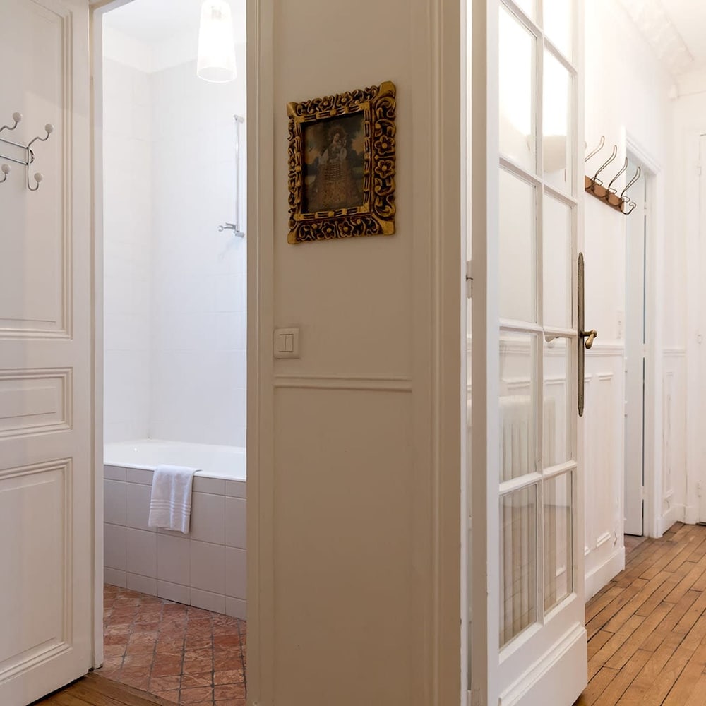 White Sacr I Beautiful 2-bedroom in Montmartre