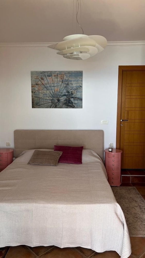 Beachfront Four bedroom Apartment