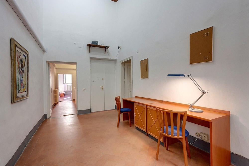 Servi 34 in Firenze With 3 Bedrooms and 2 Bathrooms