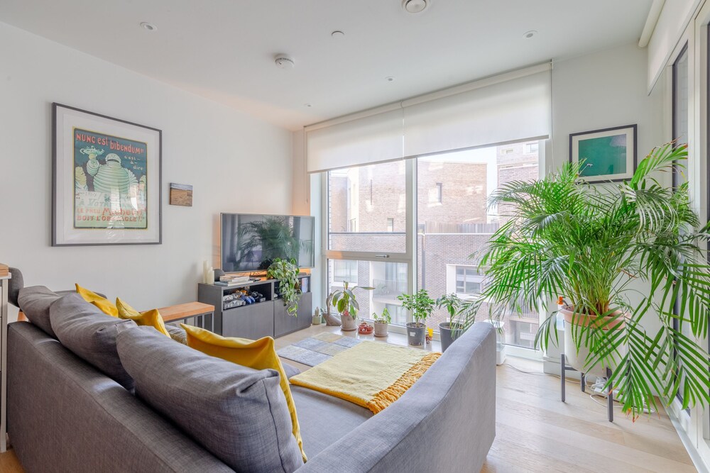 Bright Flat in Elephant & Castle
