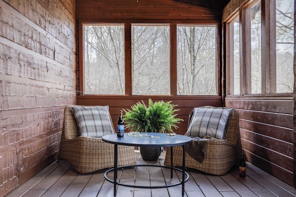 Sleeps 20 3 Cabins w/ Hot Tubs, Game Room, Fire Pit Dudley Trio by Avantstay