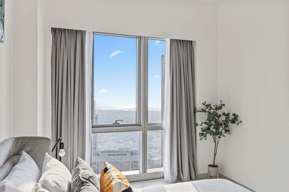 Luxury City Stay Near Mall and Pool