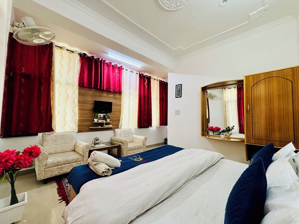 kumar residency Mcleodganj