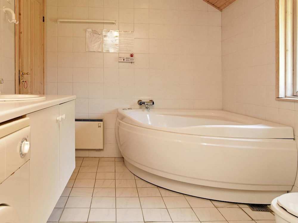 Comfortable Holiday Home in Dannemare with Hot Tub view 3