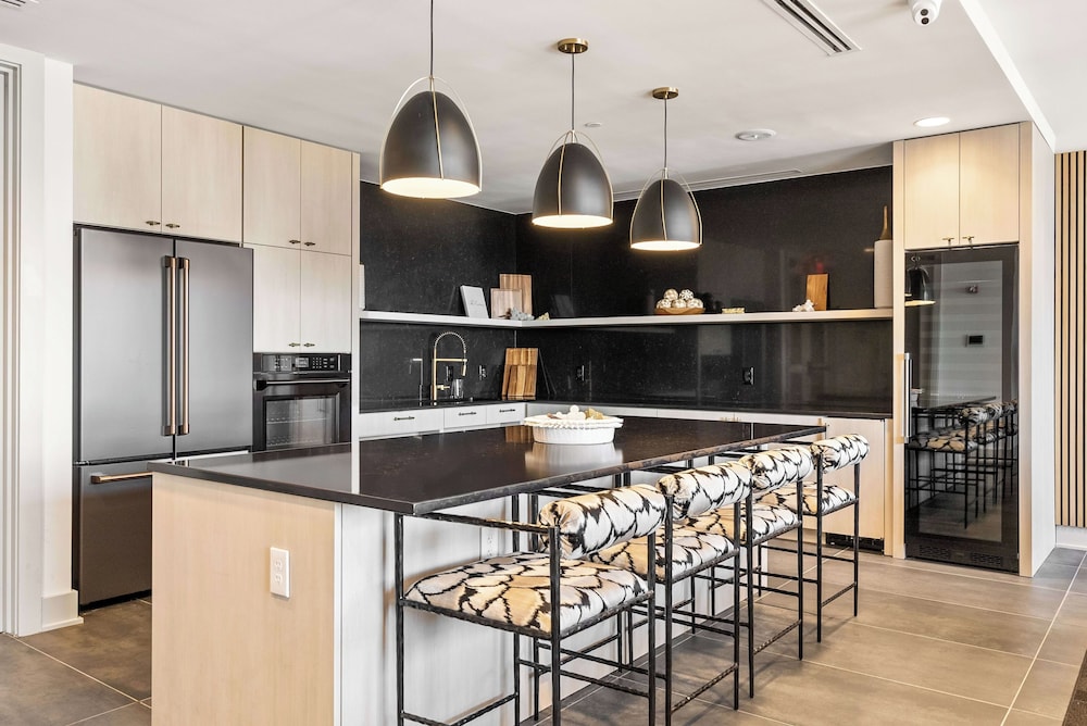 Well Appointed Apartments W Full Comfort