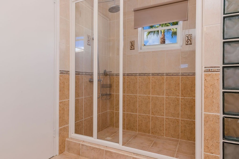 Poolside Apt Ibiza Poolside Apt -2 bd 2 Bath-kitchen-modern Hotel