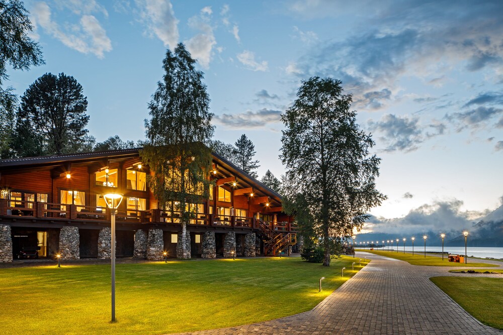 Altay Village Teletskoe