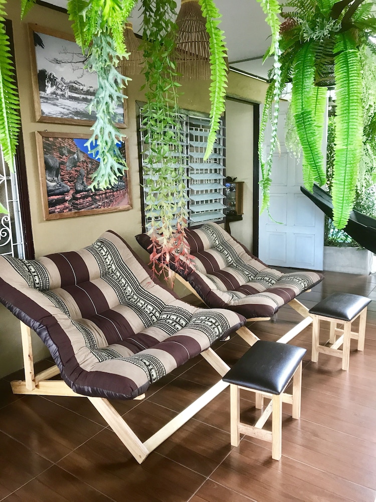 Banchan Hostel