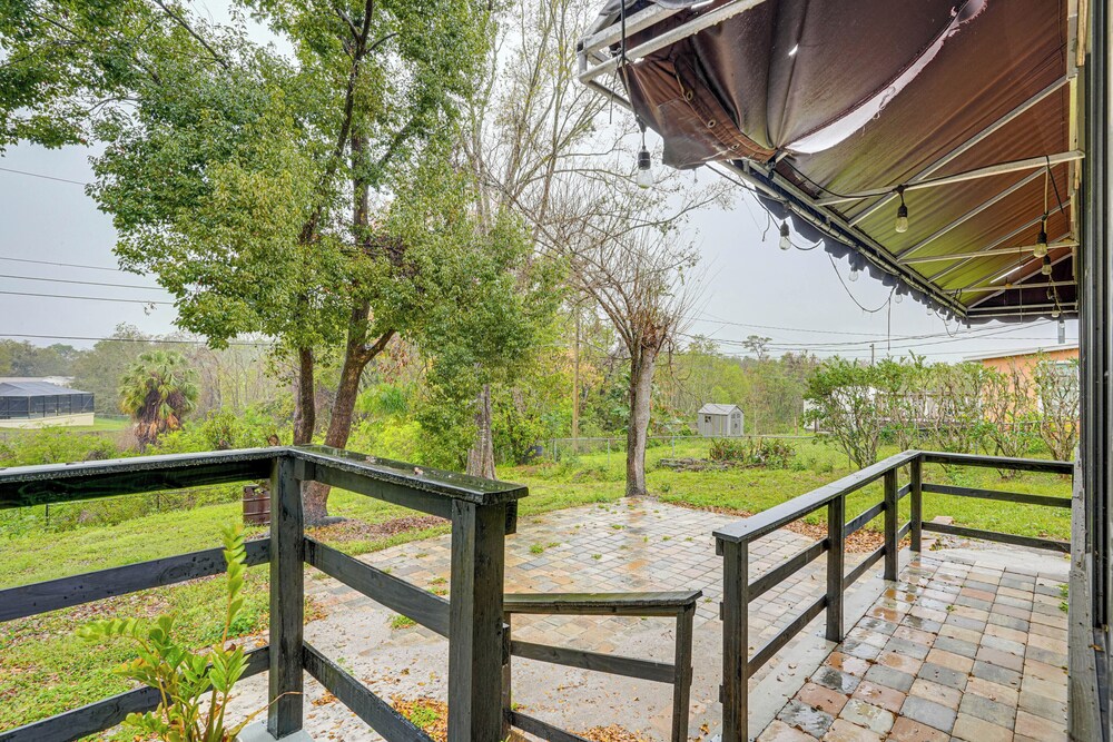 Explore & Relax: Chic & Cozy Retreat in Lakeland!