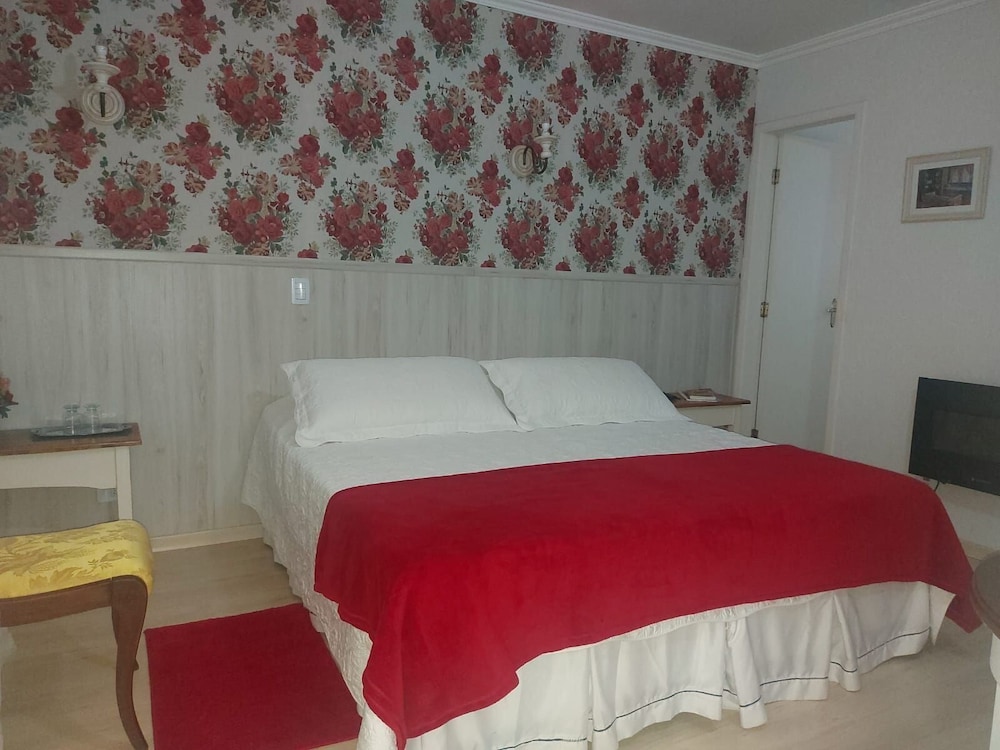 THE WRITERS HOUSE