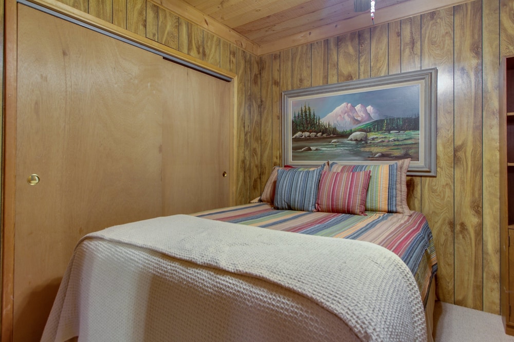 Castle Rock Cabin #2