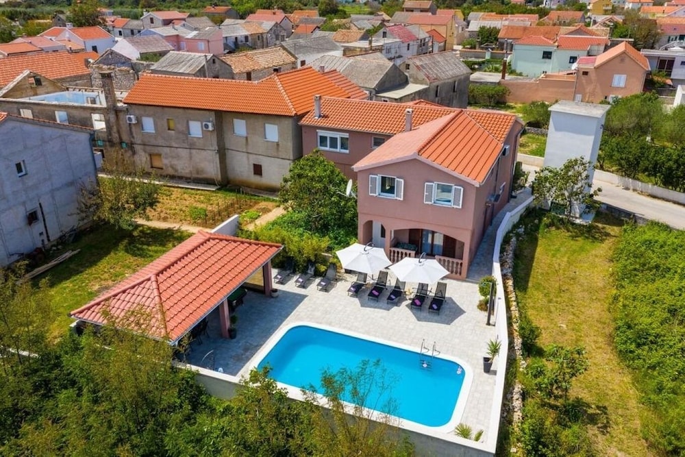 Luxury Villa With Pool - H view 2