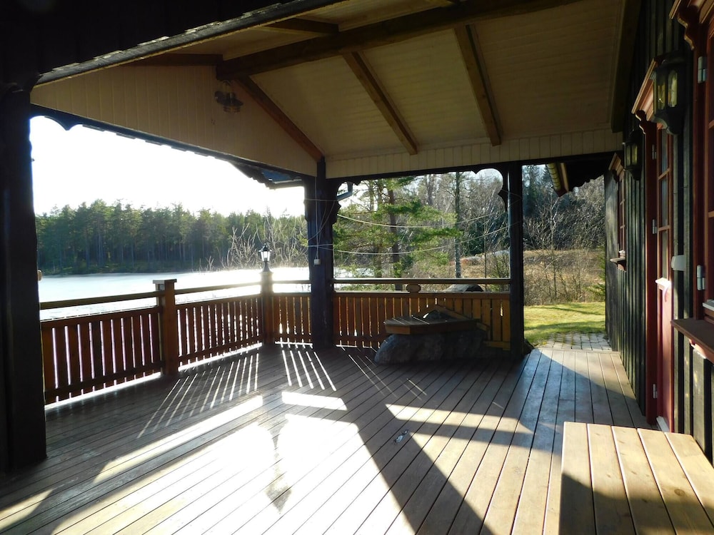Lake View Cabin view 3