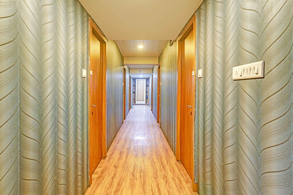 Fabhotel Maahi Residency