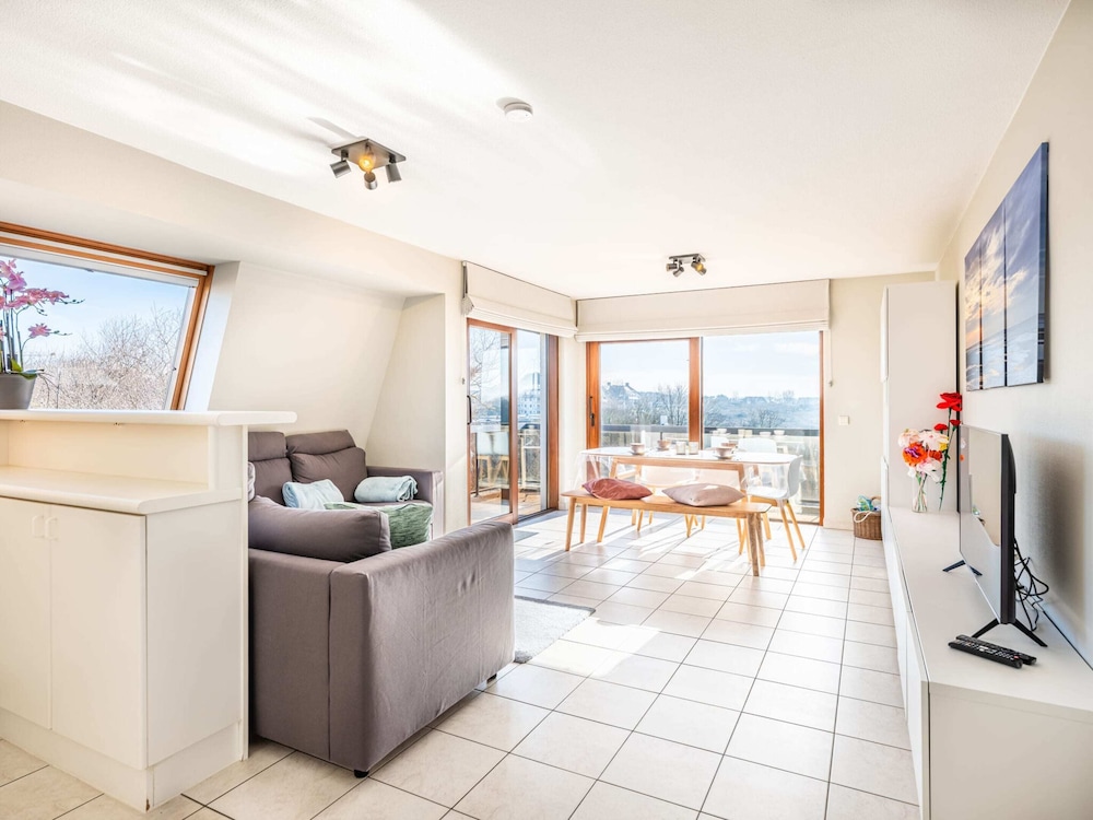 Apartment in Oostduinkerke Near the Beach