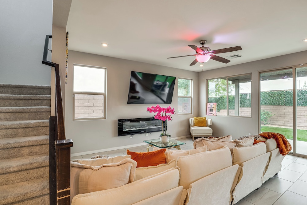 11 Mi to the Strip: Quiet Home in North Las Vegas