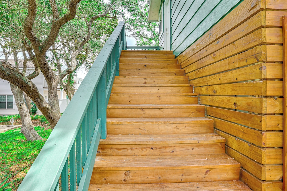 Walk to Ocean: Unit w/ Deck in Fernandina Beach!