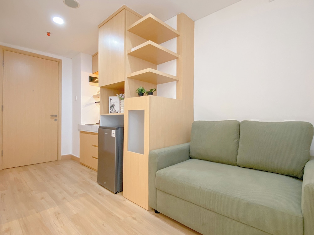 Simply Studio Apartment At Pollux Chadstone
