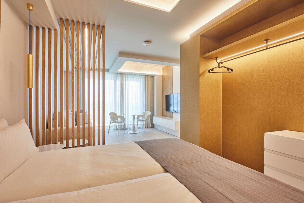 Silken Atlantis Suite – Holiday Homes