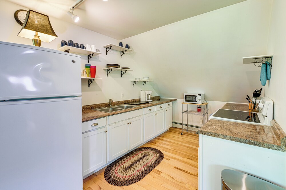1 Mi to Acadia National Park: Spacious Retreat!