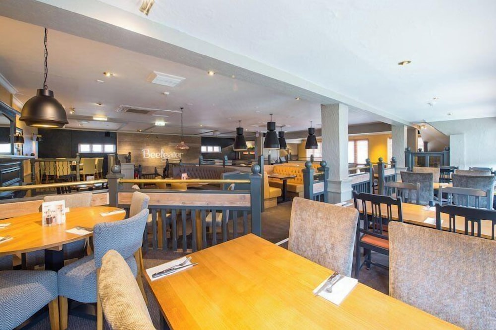 Premier Inn Cardiff West — photo 10