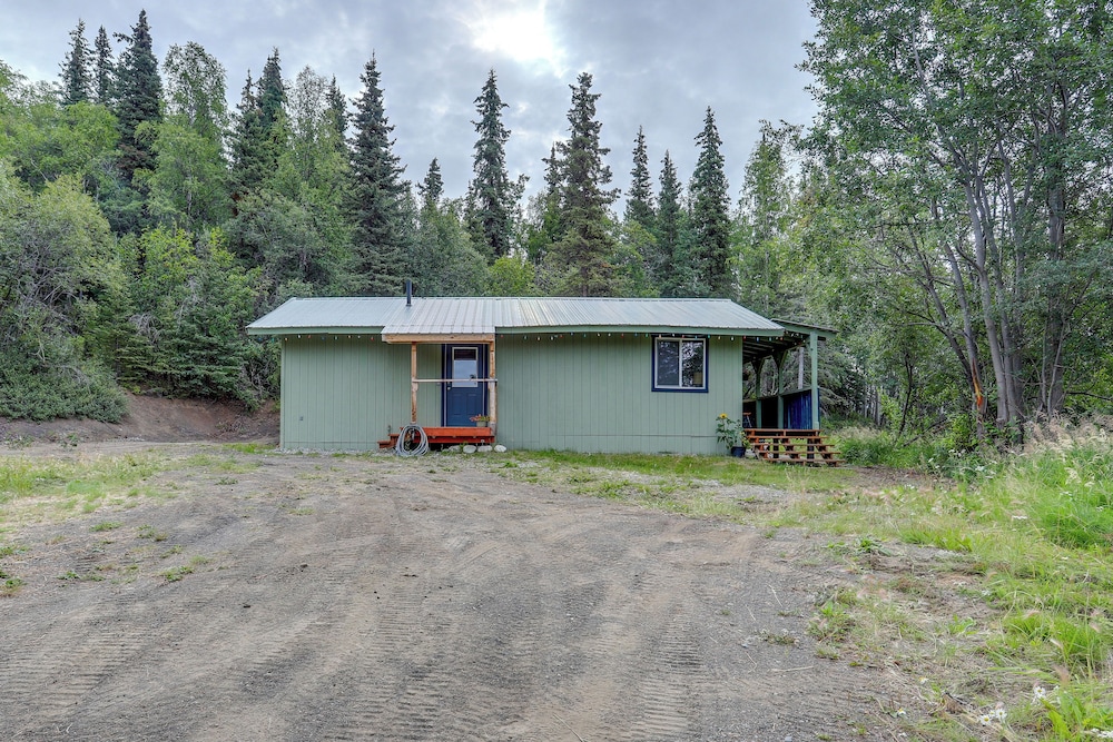 Alaskan Retreat Near Matanuska Glacier & River! view 2