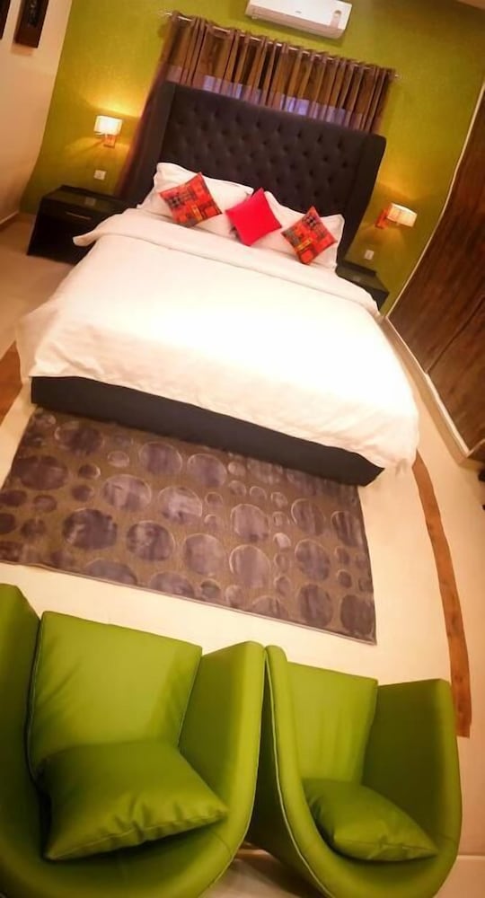 Alnoor Luxury Hotel Apartments view 3