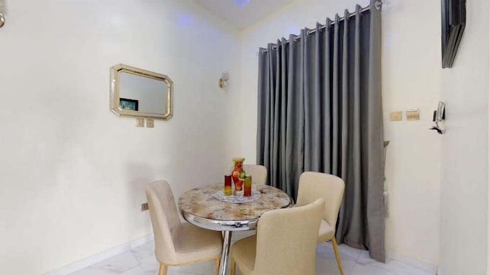 Carter's Luxury Apartment