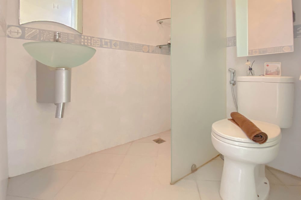 Strategic And Homey 2Br At Grand Palace Kemayoran Apartment