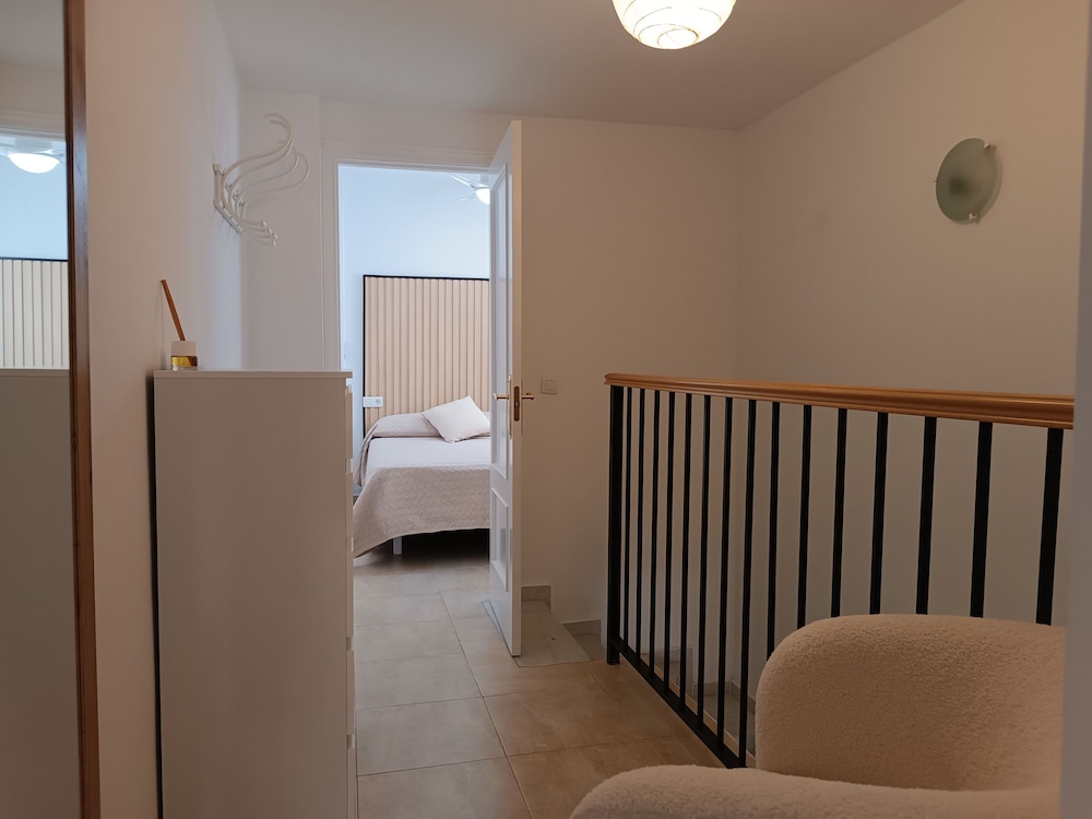Amazing & Renovated 2-bedroom Flat in Fuengirola