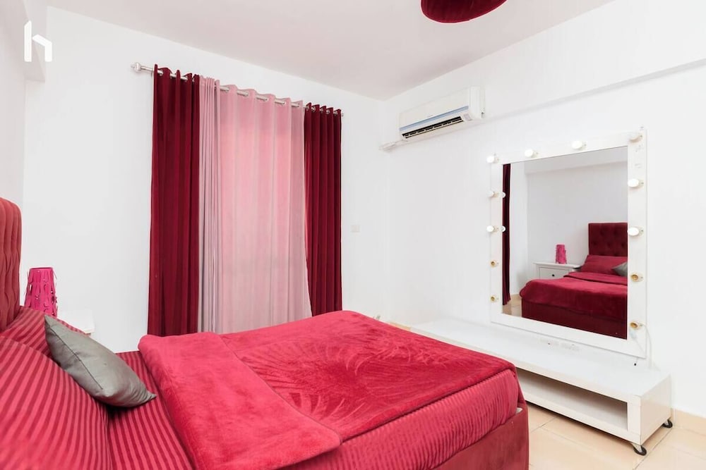 3Beds Apartment in Rehab City