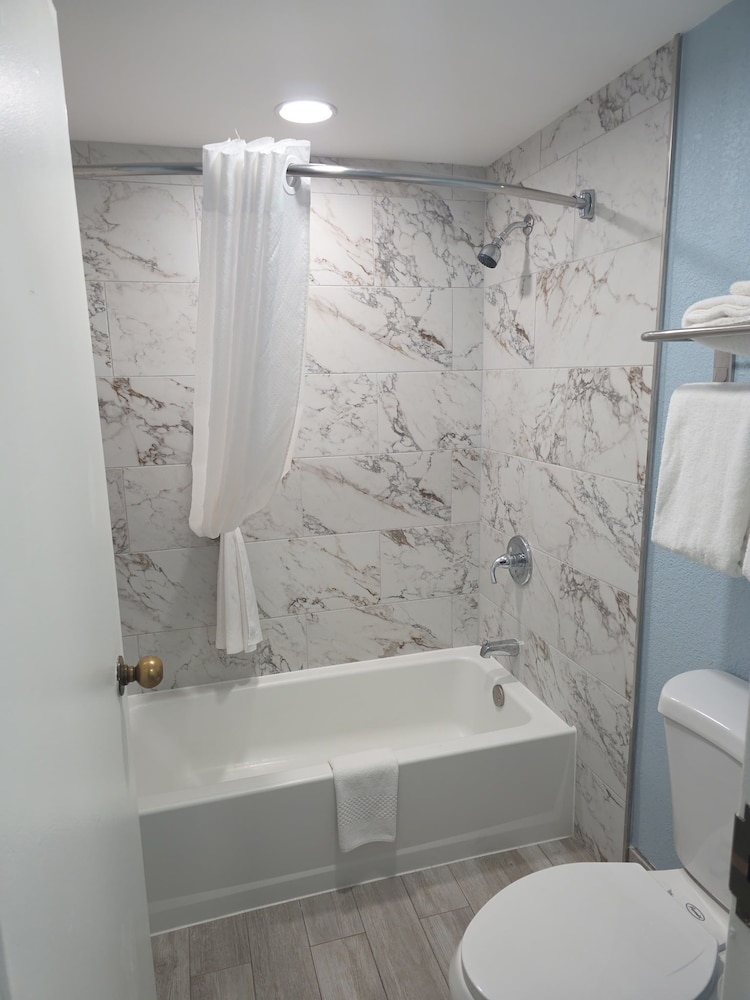 Suburban Studios Christiansburg - Blacksburg