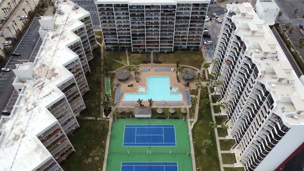 Saida Beachfront Luxe Condo Two Heated Pools 2 Bedroom Condo