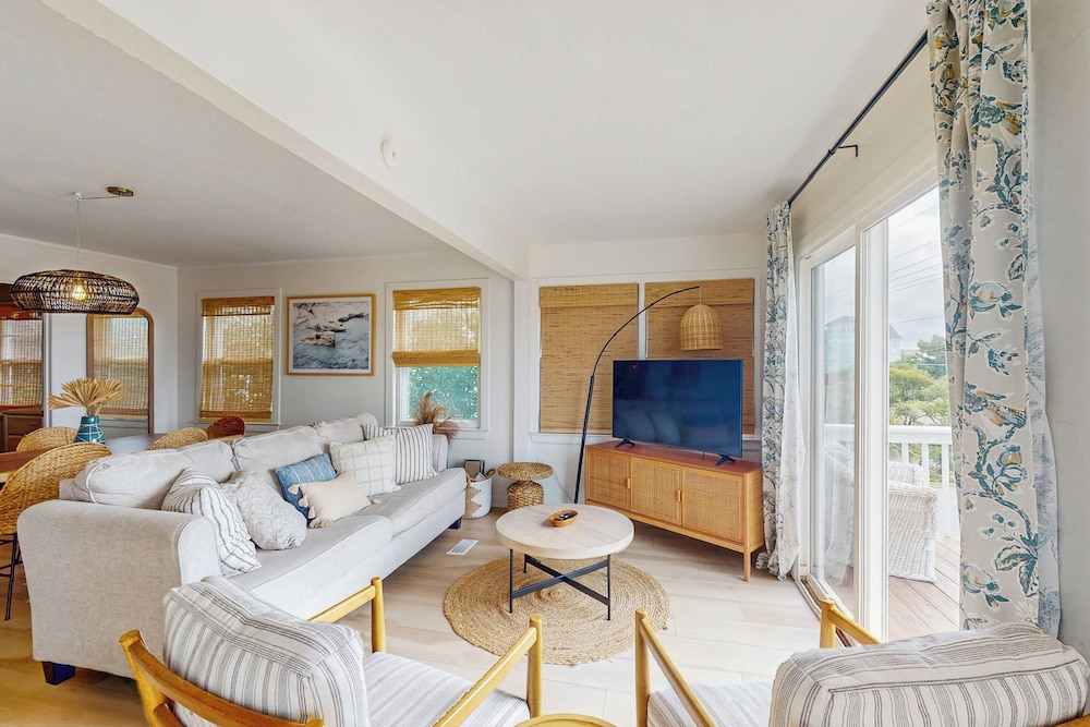Entire House - Serenity in Surf City