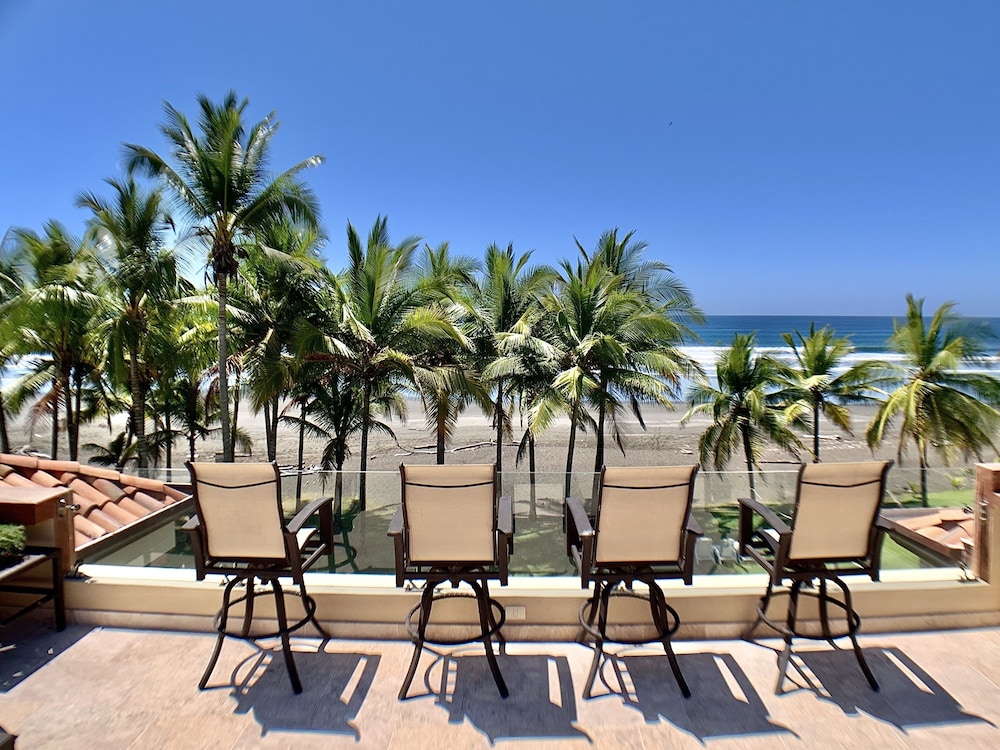 Luxury Villa on The Beach - Hermosa Palms 10A