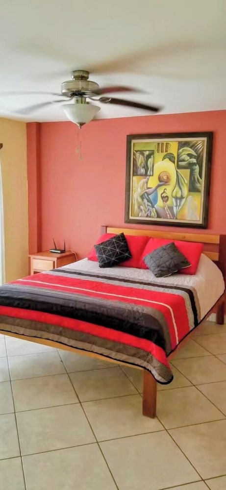 Paradise Suites & Residence