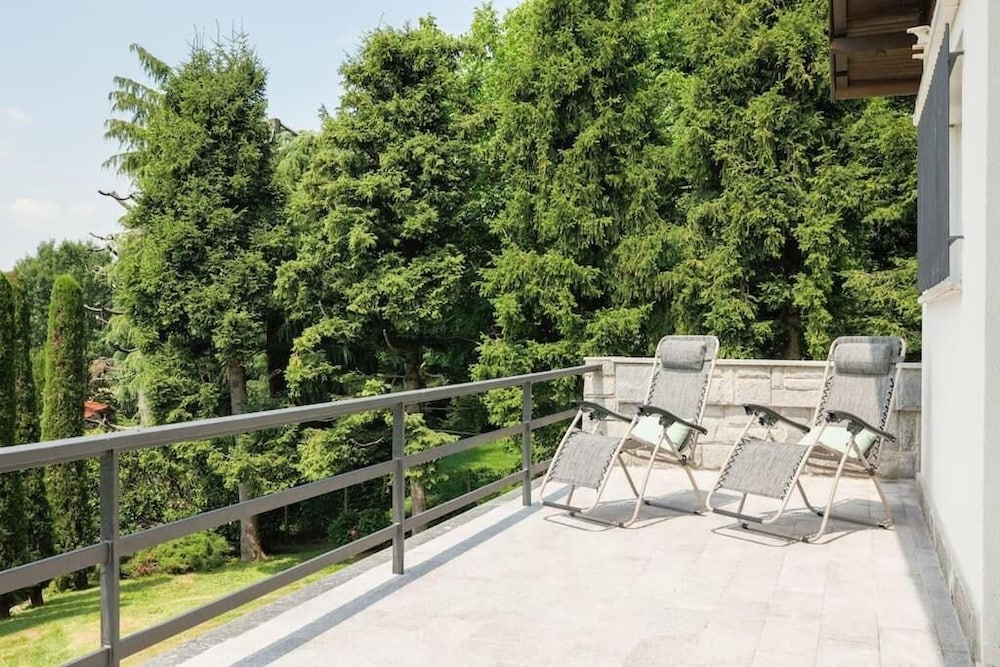Montorfano Garden & Lake View