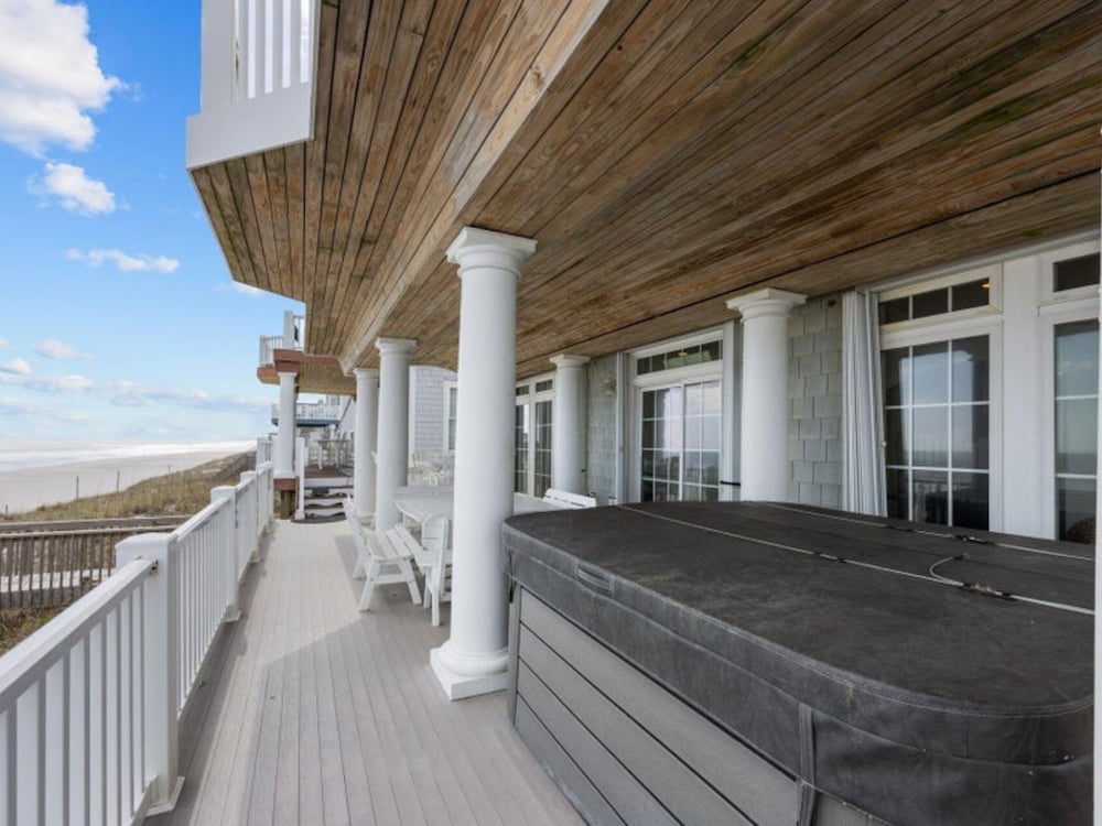 Ocean's Edge by Topsail Realty