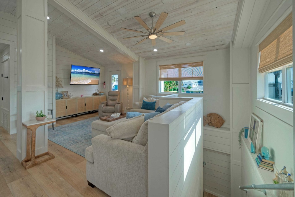 Seaglass Landing Private Pool, Cabana, & Near Port Aransas Beaches