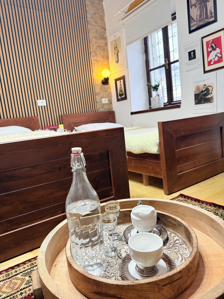Old Town Guesthouse Guri