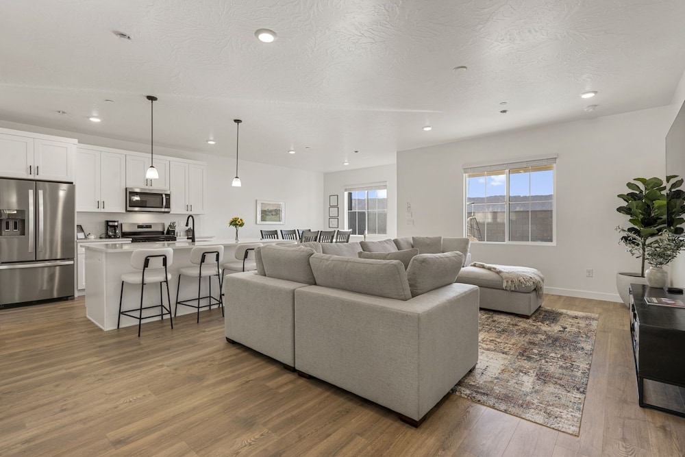 Desert Retreat Near Sand Hollow 4 Bedroom Townhouse