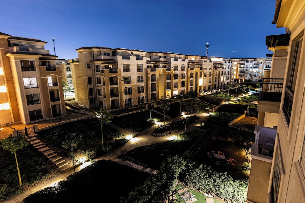 Imperial & Inviting 3bdr Duplex w/ Roof @new Cairo