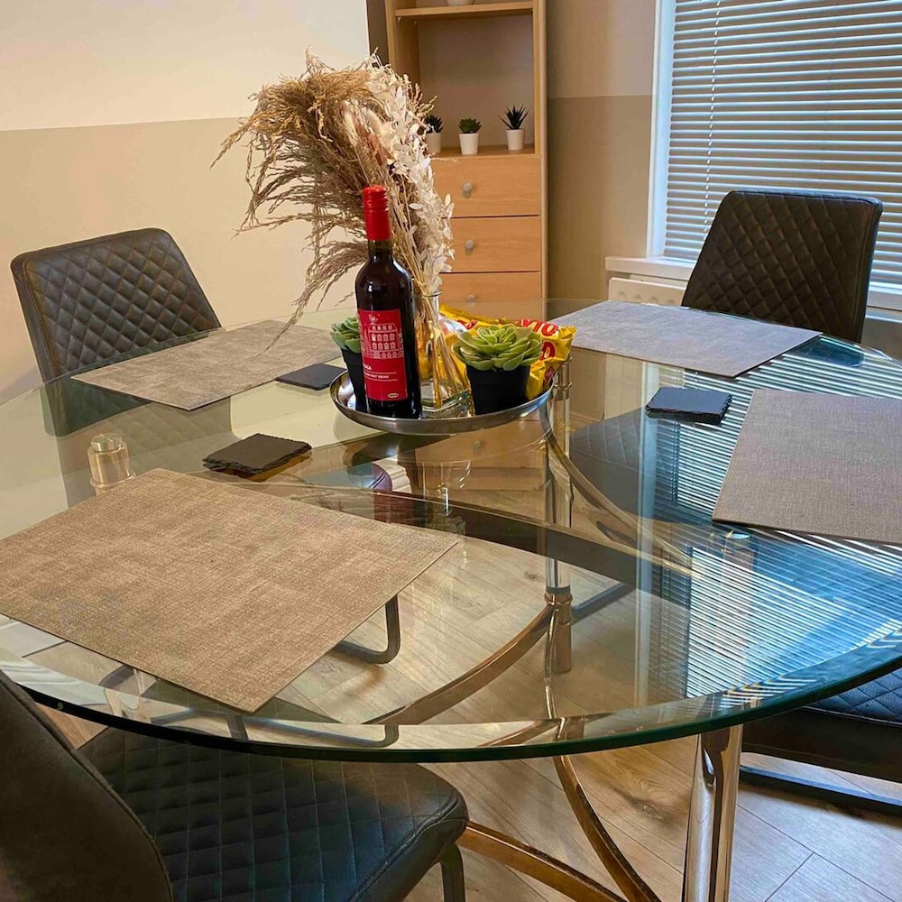 2BR City Side House in Belfast
