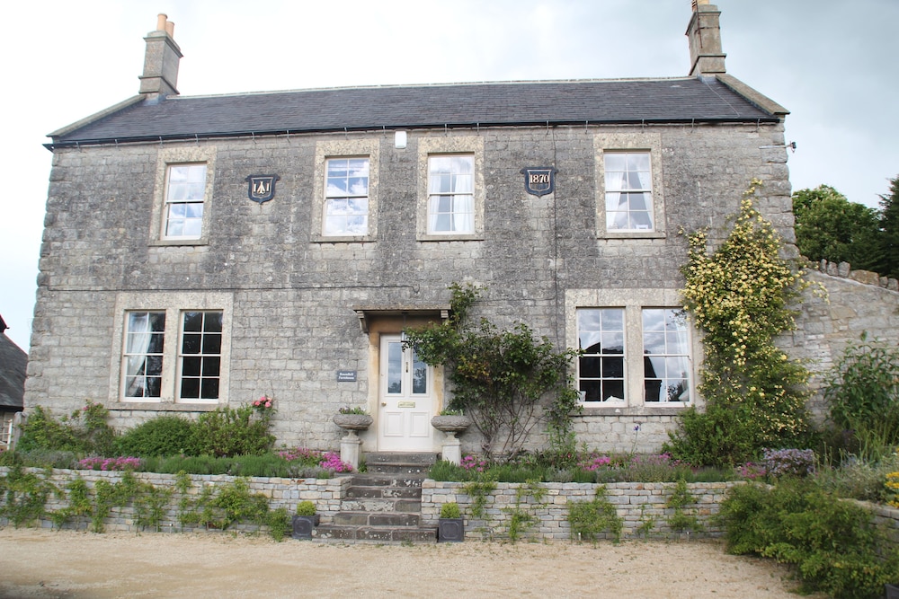 Roundhill Farmhouse