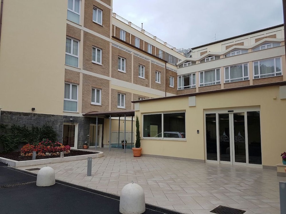 Vatican Area - Hotel Holiday Rooms