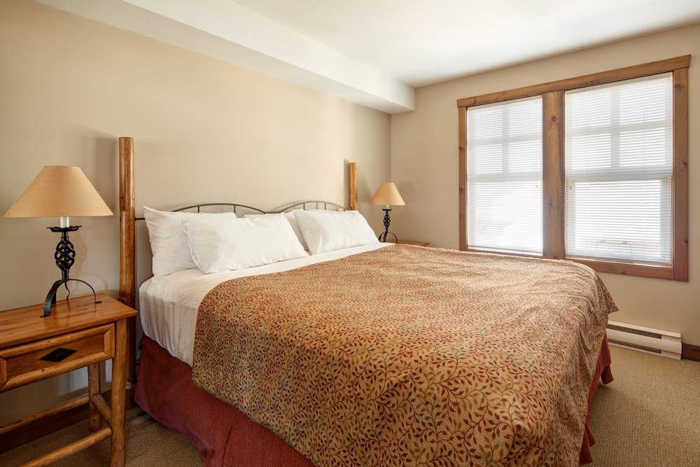 Panorama Mountain Resort - Ski Tip Tamarack Condos - Image 3