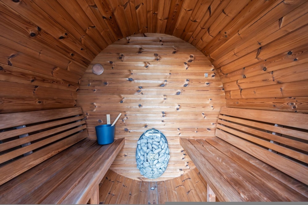 Single-level Gem Sauna - Fire Pit - Swing Set